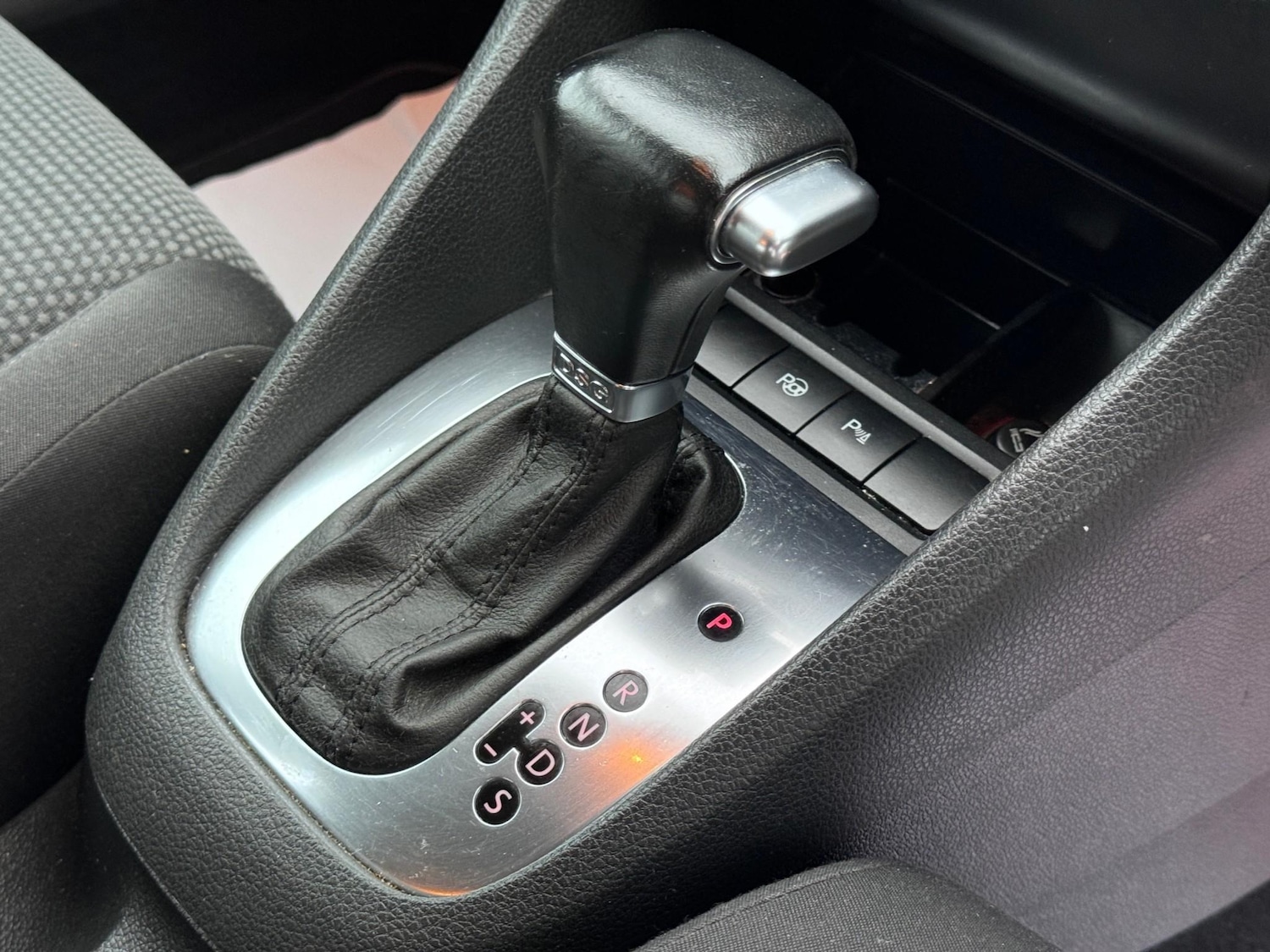 Used Volkswagen Golf 2009 for sale - 76312699: Photo 5