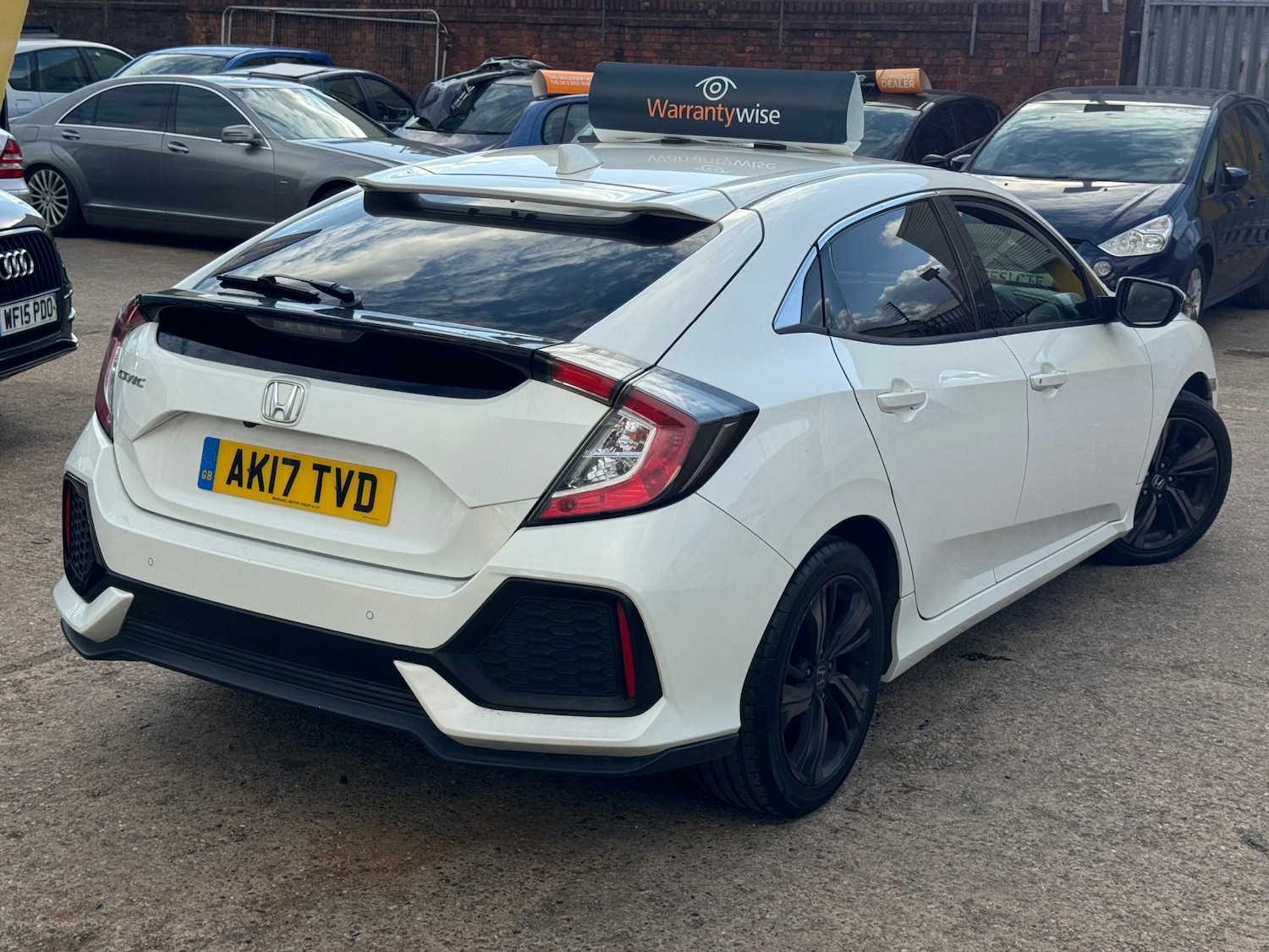 Used Honda Civic 2017 for sale - 77060528: Photo 18