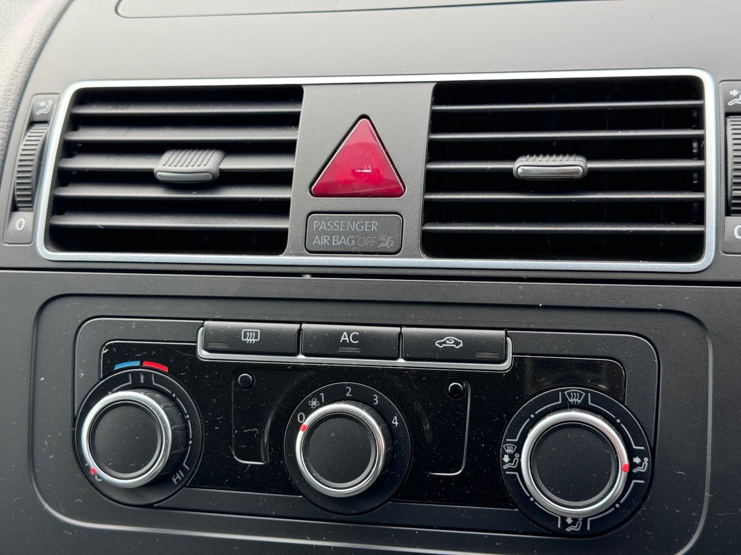 Used Volkswagen Touran 2024 for sale - 76209556: Photo 15