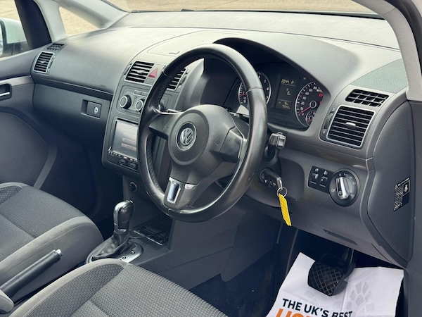 Used Volkswagen Touran 2024 for sale - 76209556: Photo 4