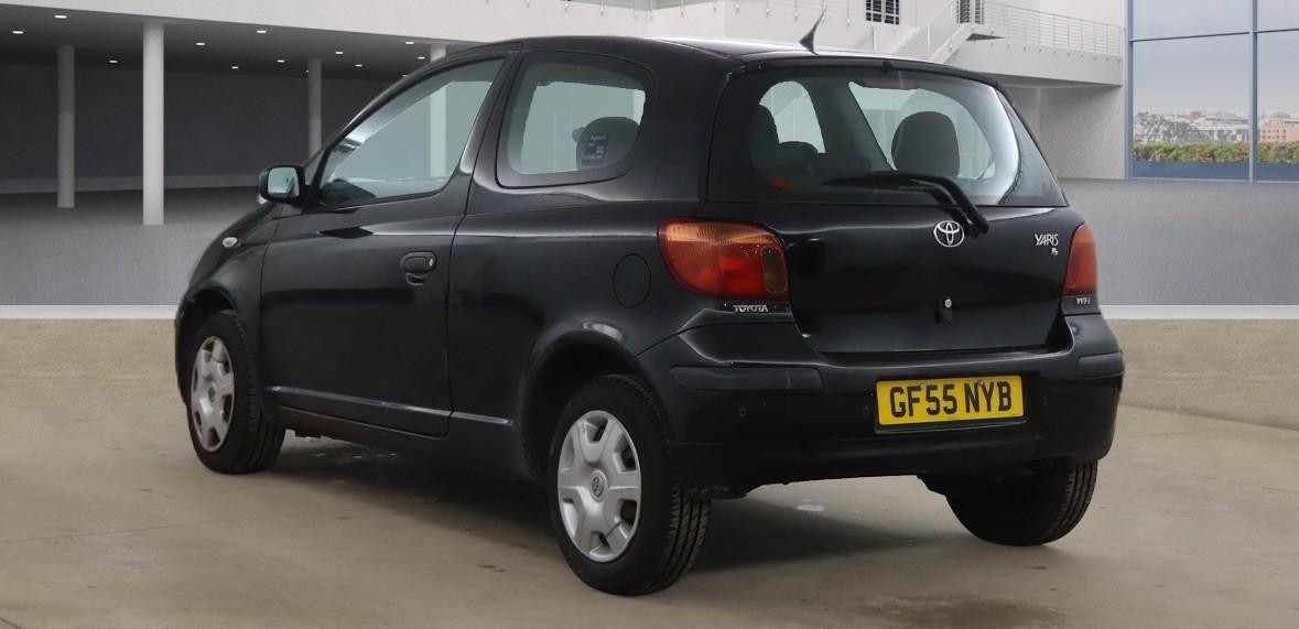 Used Toyota Yaris 2005 for sale - 77079752: Photo 2