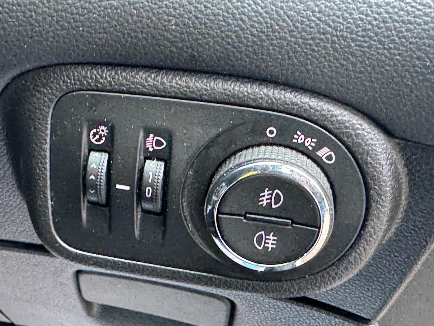 Used Vauxhall Zafira Tourer 2015 for sale - 76634724: Photo 14