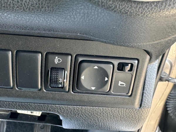 Used Nissan Note 2010 for sale - 75456227: Photo 15