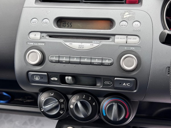 Used Honda Jazz 2004 for sale - 76172821: Photo 11