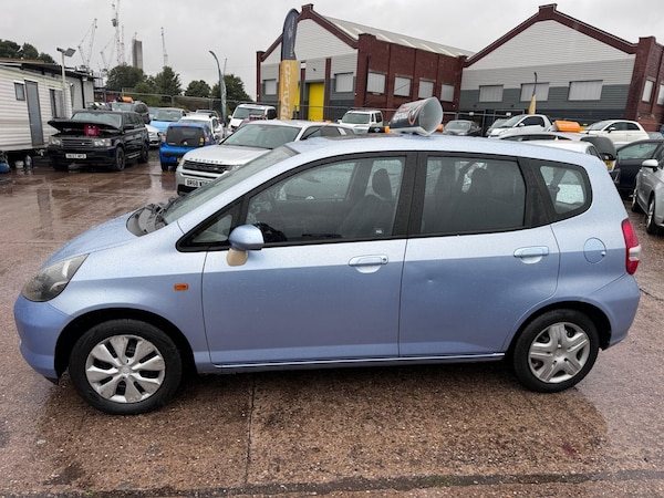 Used Honda Jazz 2004 for sale - 76172821: Photo 15