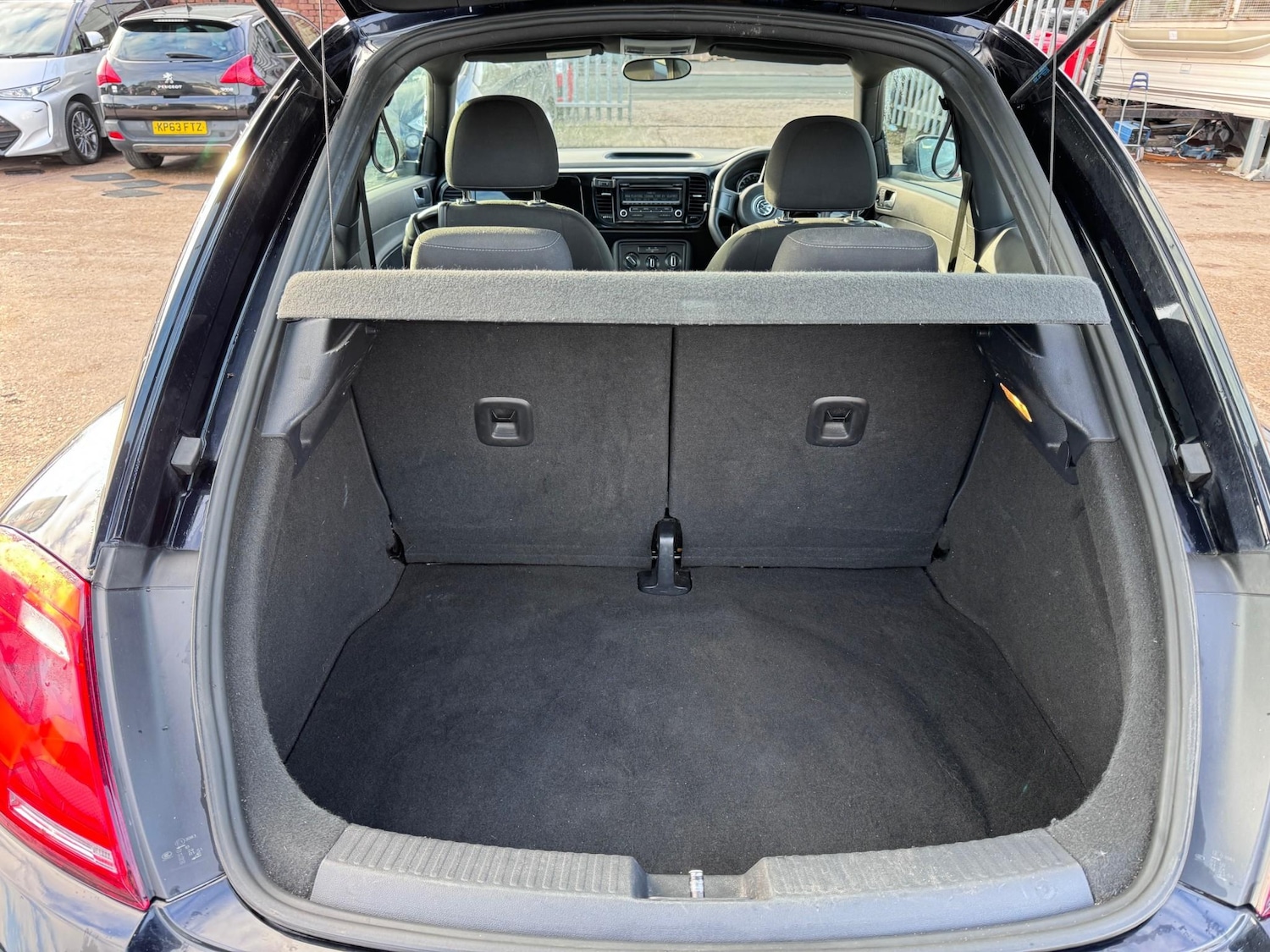 Used Volkswagen Beetle 2014 for sale - 77275621: Photo 26