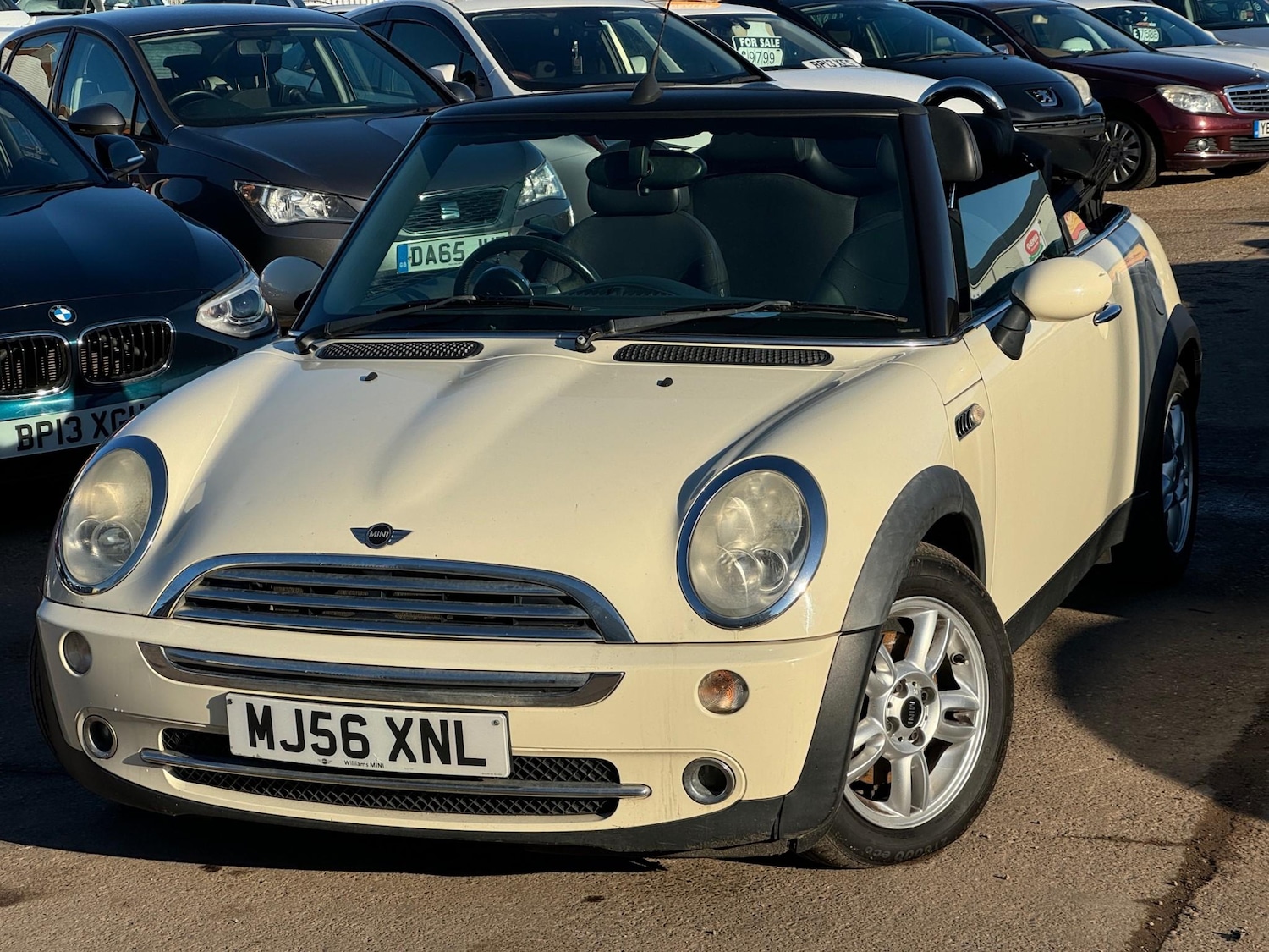 Used MINI Convertible 2006 for sale - 76318256: Photo 2