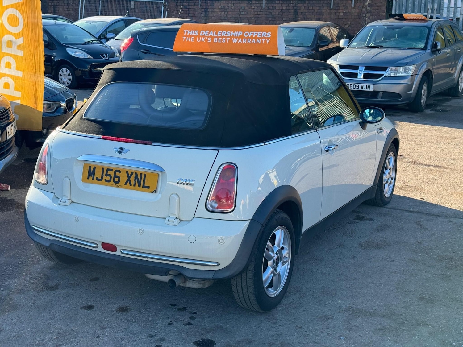Used MINI Convertible 2006 for sale - 76318256: Photo 20