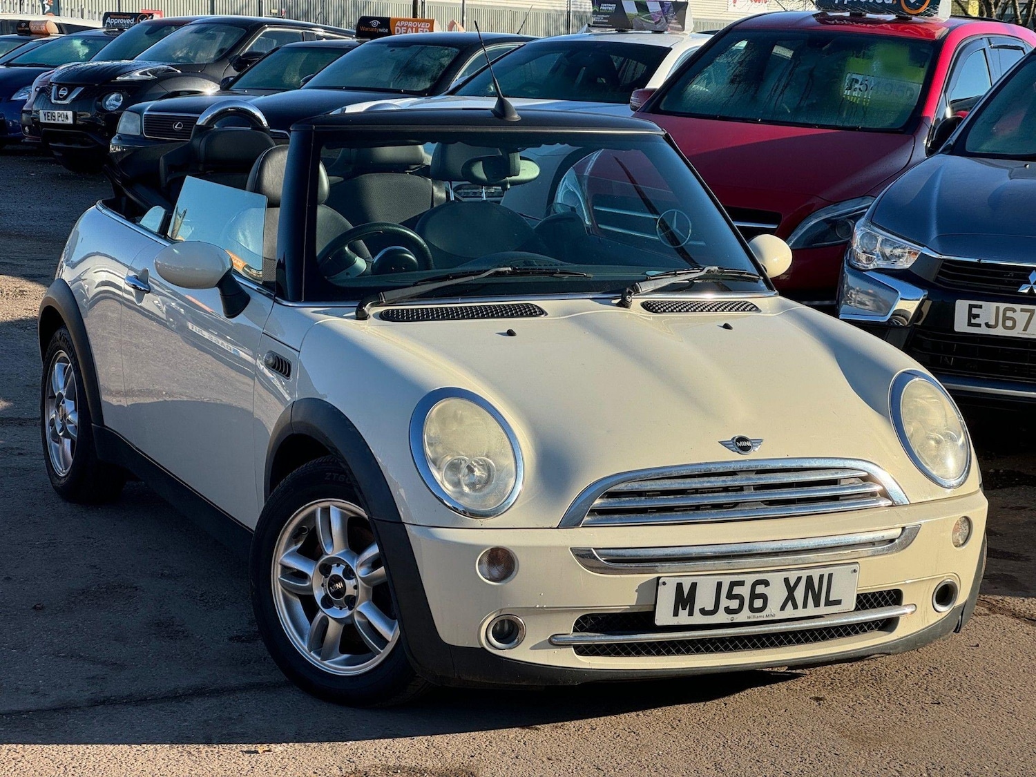Used MINI Convertible 2006 for sale - 76318256: Photo 24