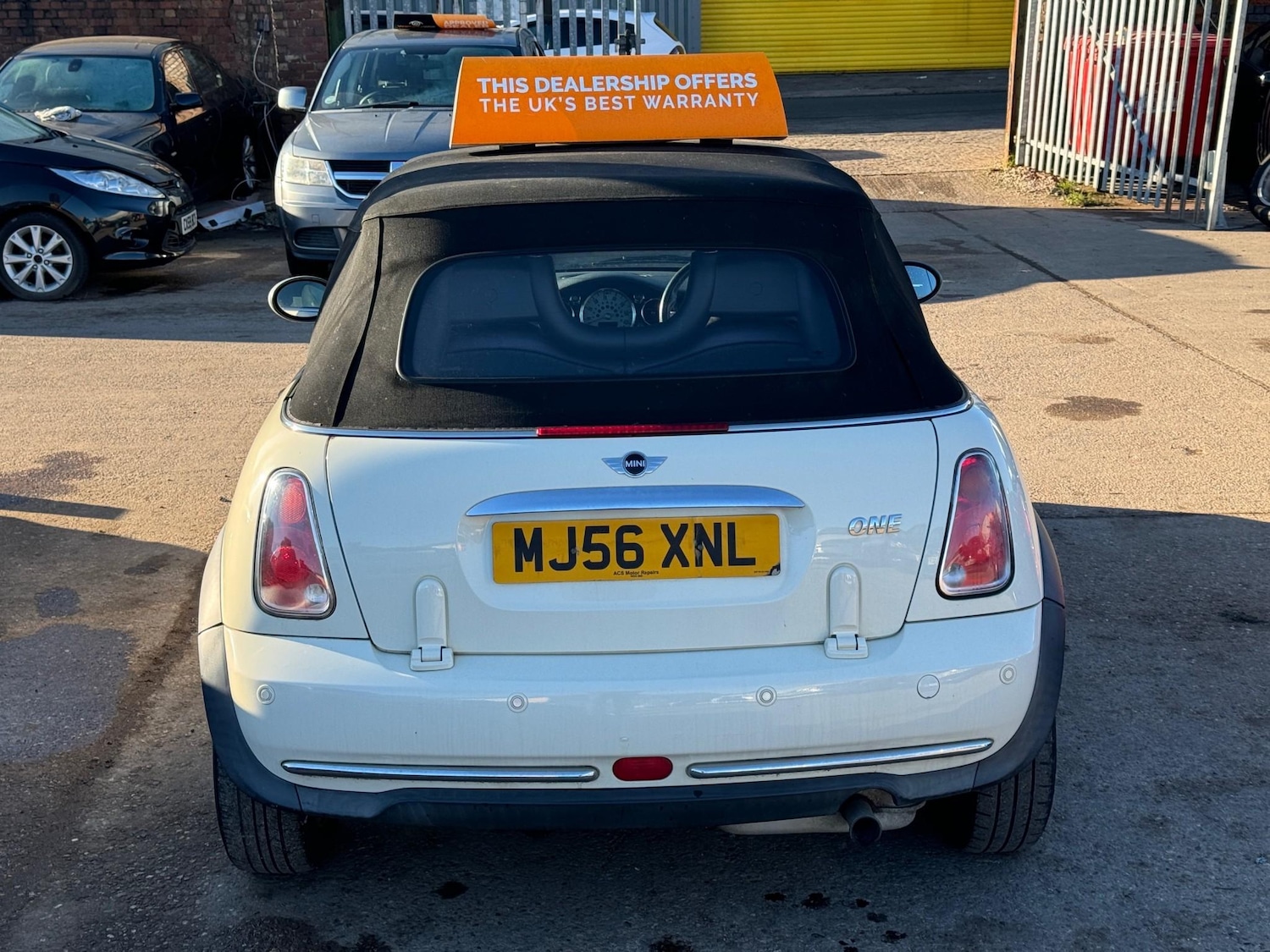 Used MINI Convertible 2006 for sale - 76318256: Photo 8
