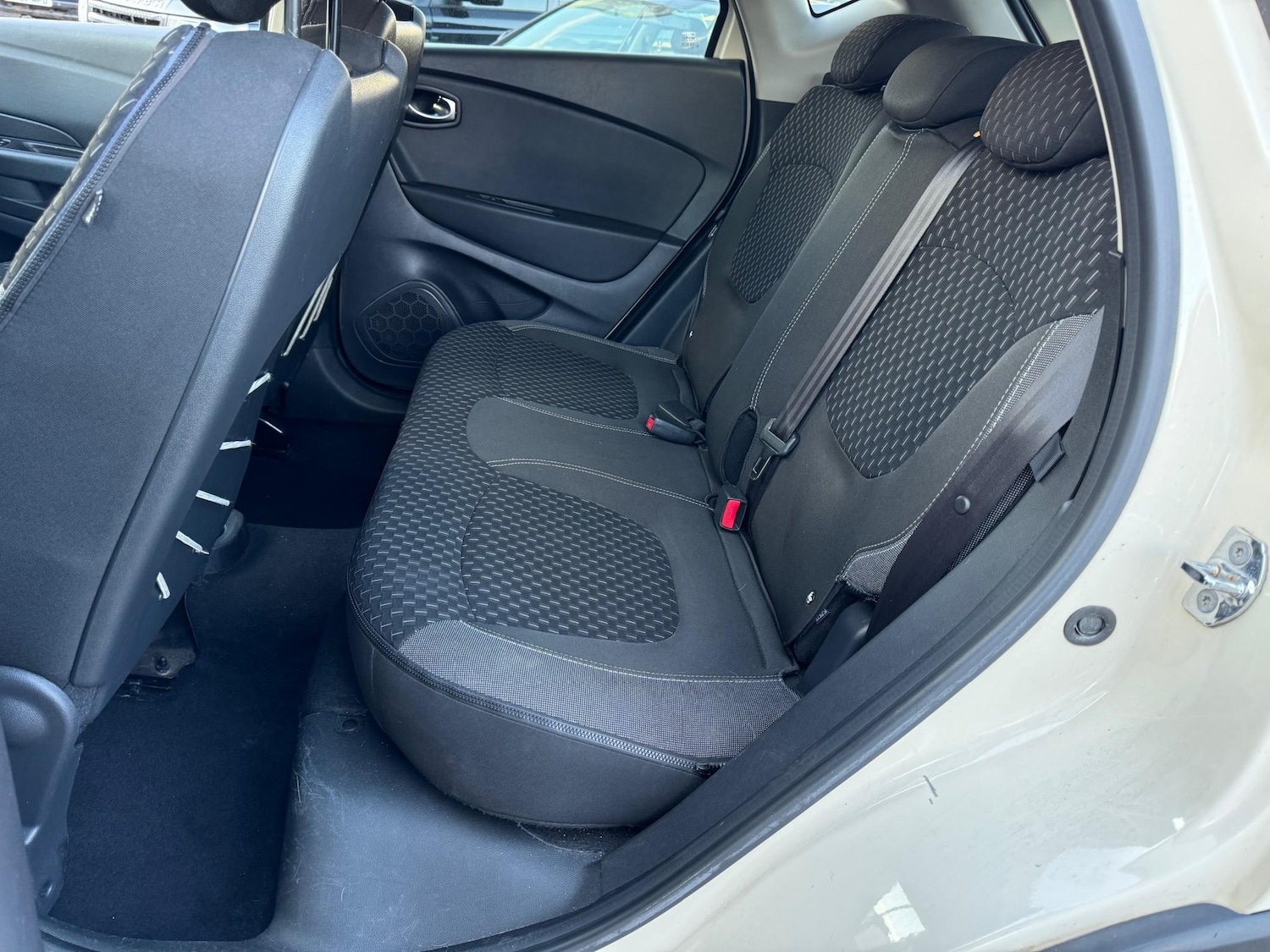 Used Renault Captur 2017 for sale - 75776701: Photo 26