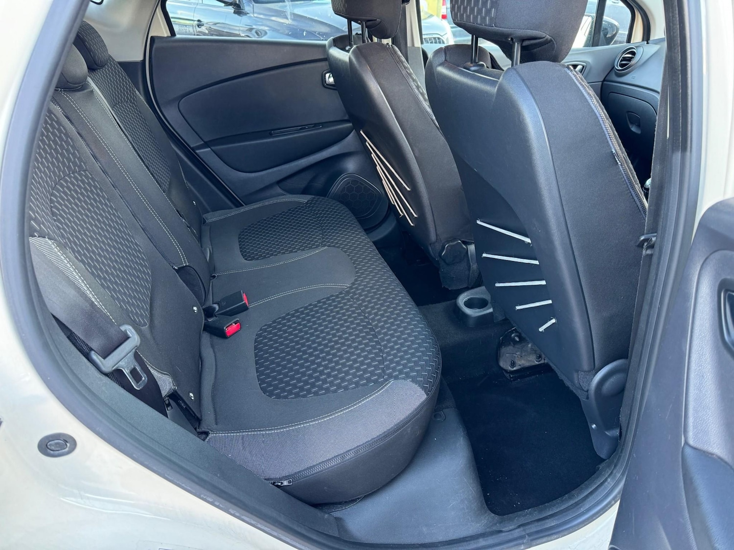 Used Renault Captur 2017 for sale - 75776701: Photo 28