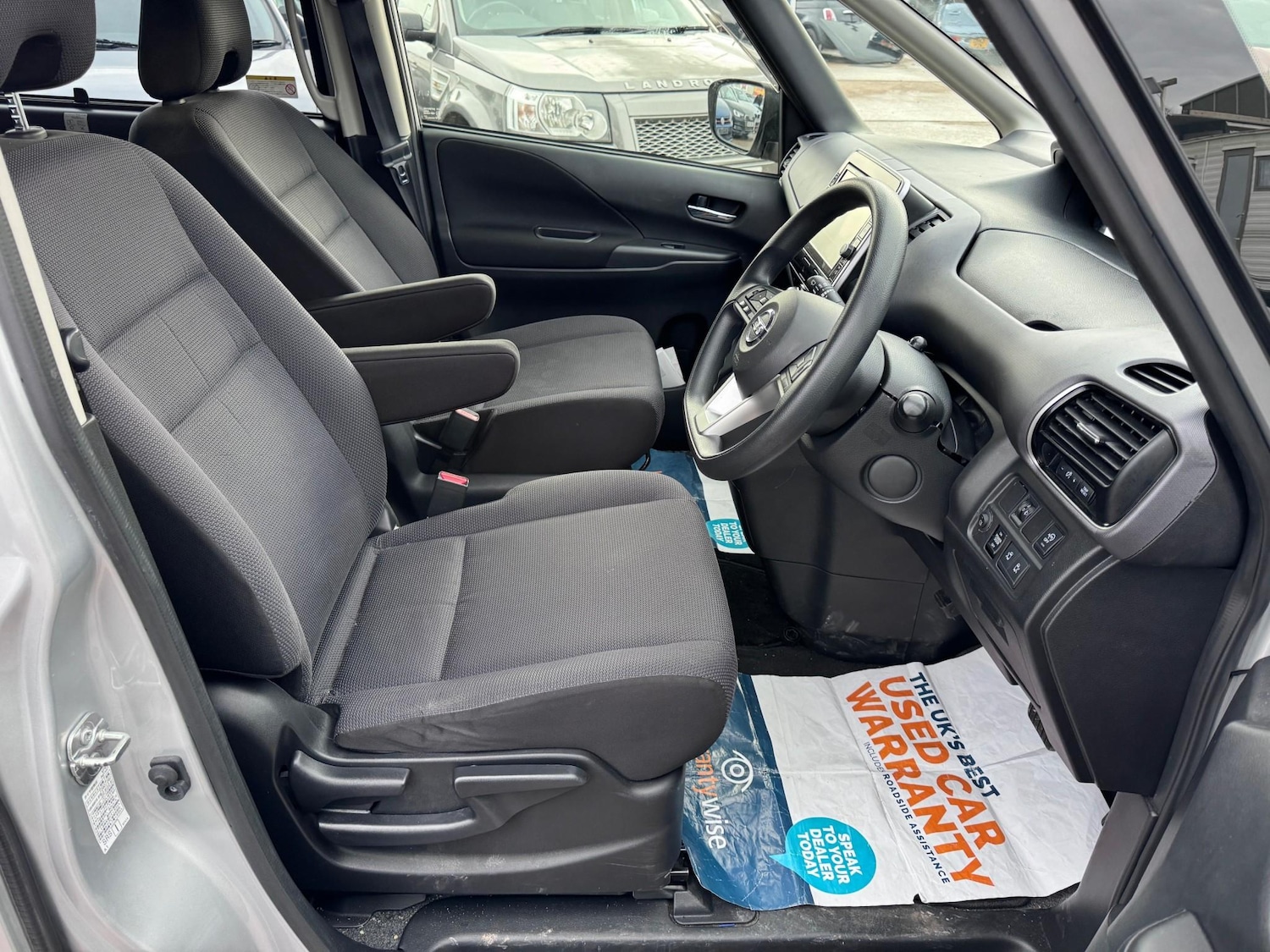 Used Nissan Serena 2025 for sale - 77071752: Photo 23