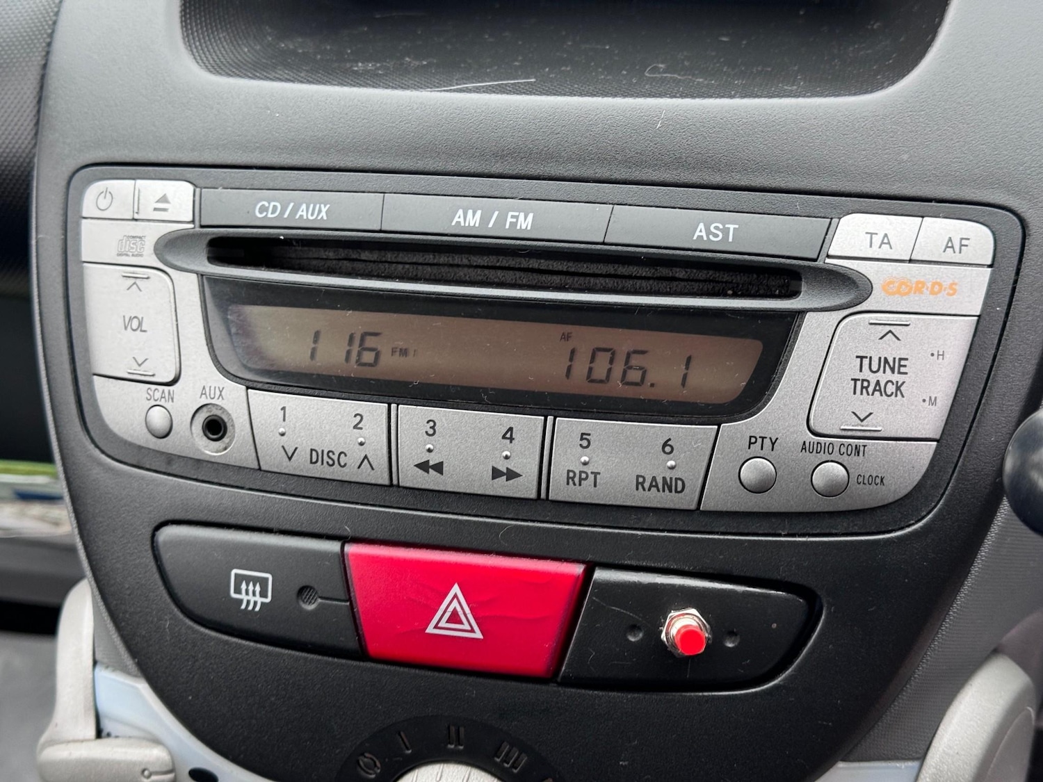 Used Peugeot 107 2009 for sale - 77607907: Photo 13