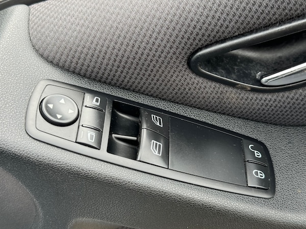 Used Mercedes-Benz A-Class 2010 for sale - 75170888: Photo 15