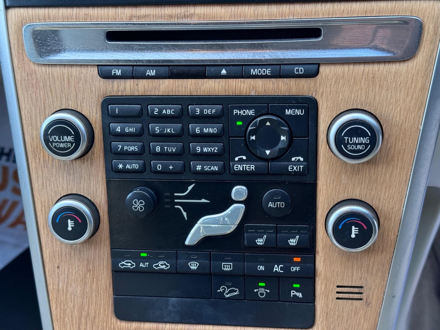 Used Volvo XC60 2009 for sale - 76750716: Photo 15