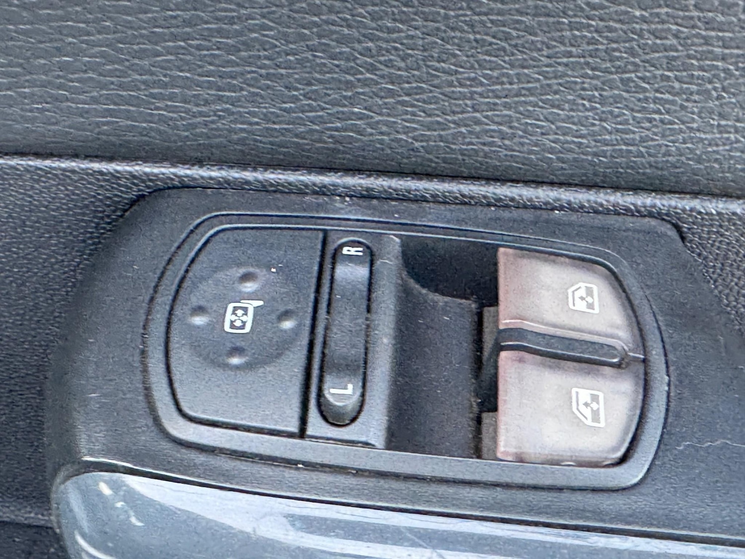 Used Vauxhall Corsa 2012 for sale - 77118070: Photo 16