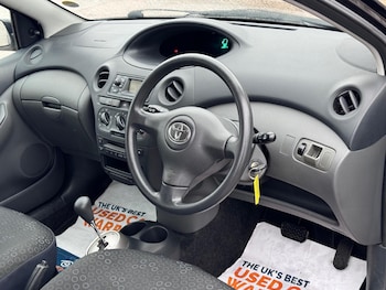 Used Toyota Yaris 2005 for sale - 77834680: Photo