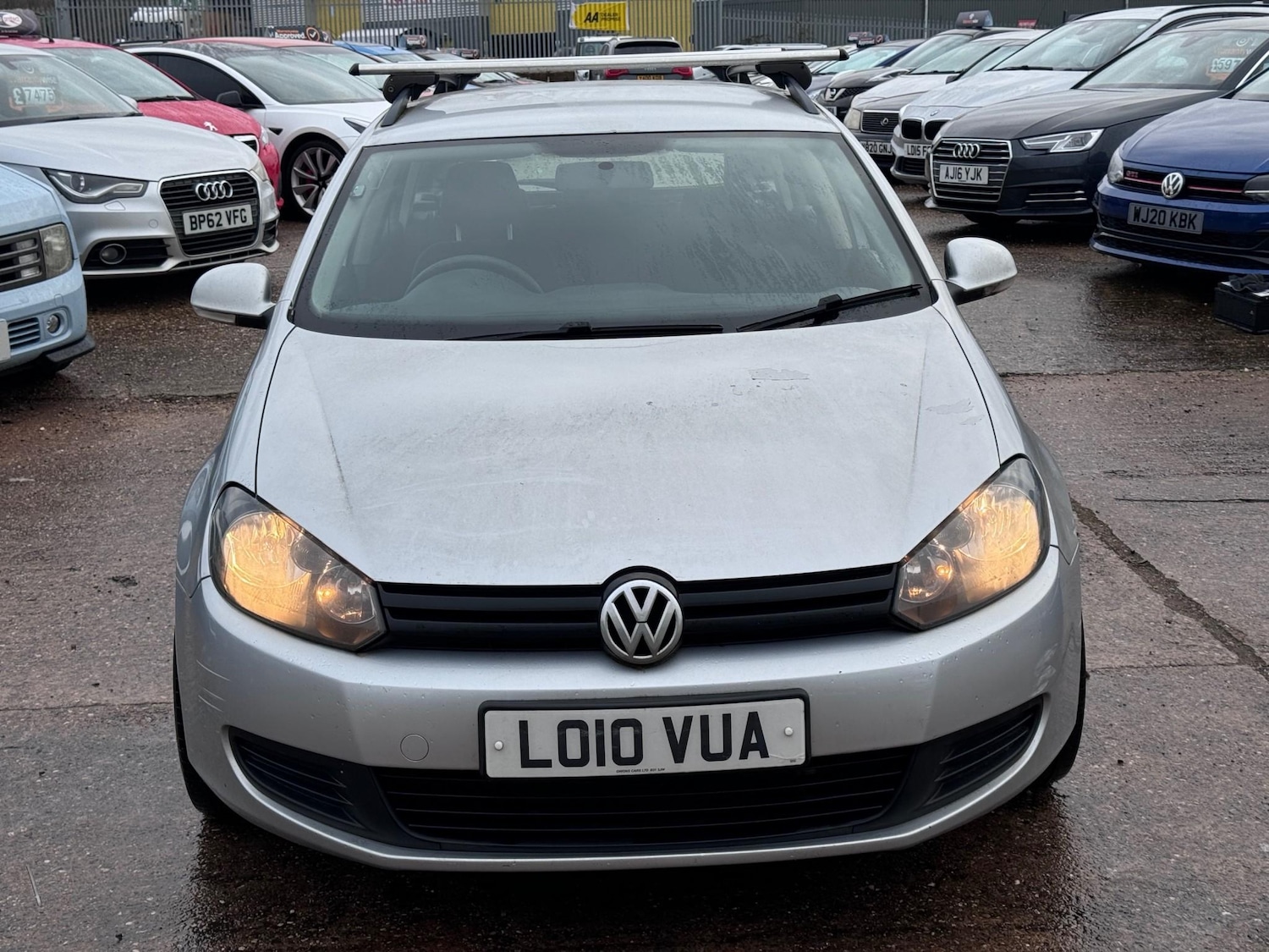 Used Volkswagen Golf 2010 for sale - 77171350: Photo 2