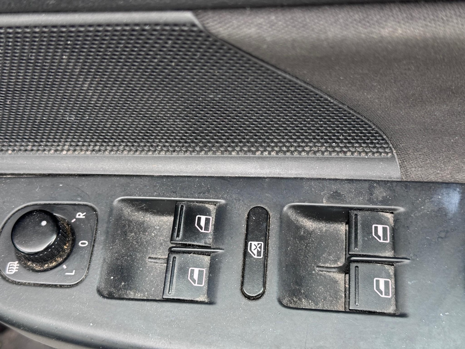 Used Volkswagen Golf 2010 for sale - 77171350: Photo 9