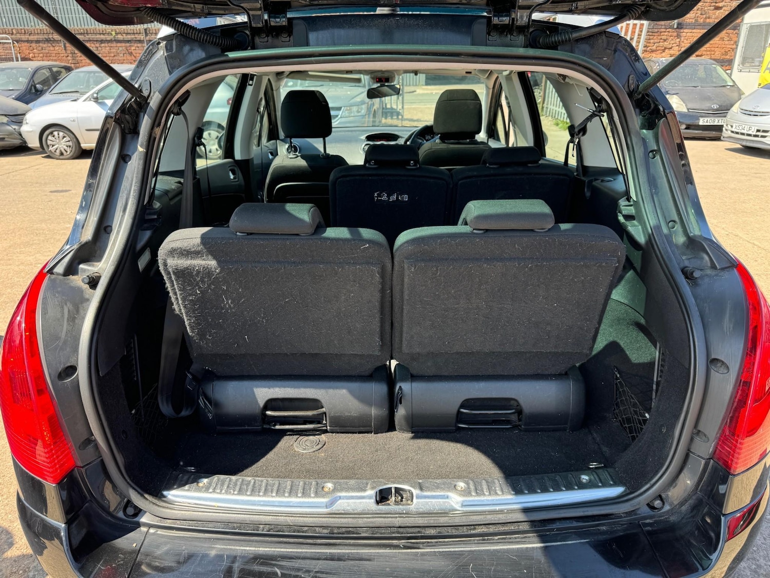 Vehicle 29