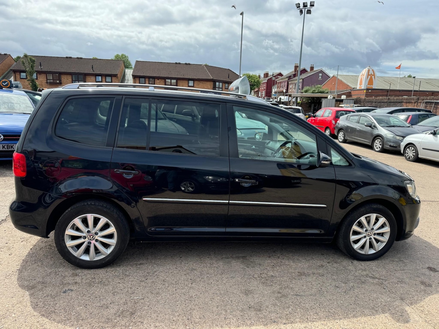 Used Volkswagen Touran 2023 for sale - 77319379: Photo 9