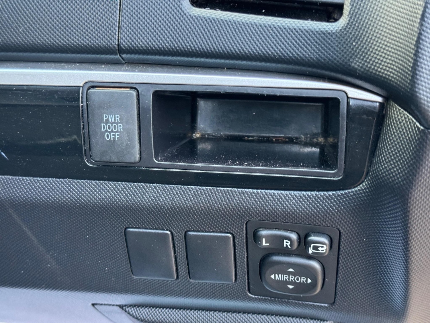 Used Toyota Estima 2024 for sale - 76092312: Photo 15