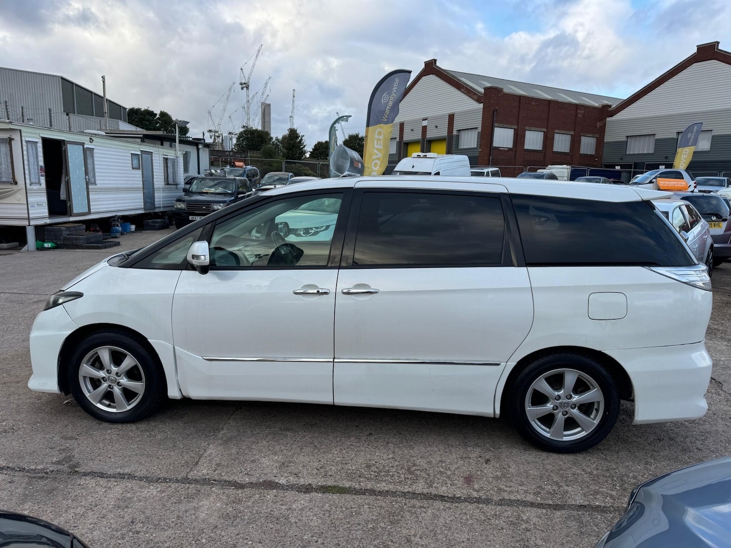 Used Toyota Estima 2024 for sale - 76092312: Photo 7