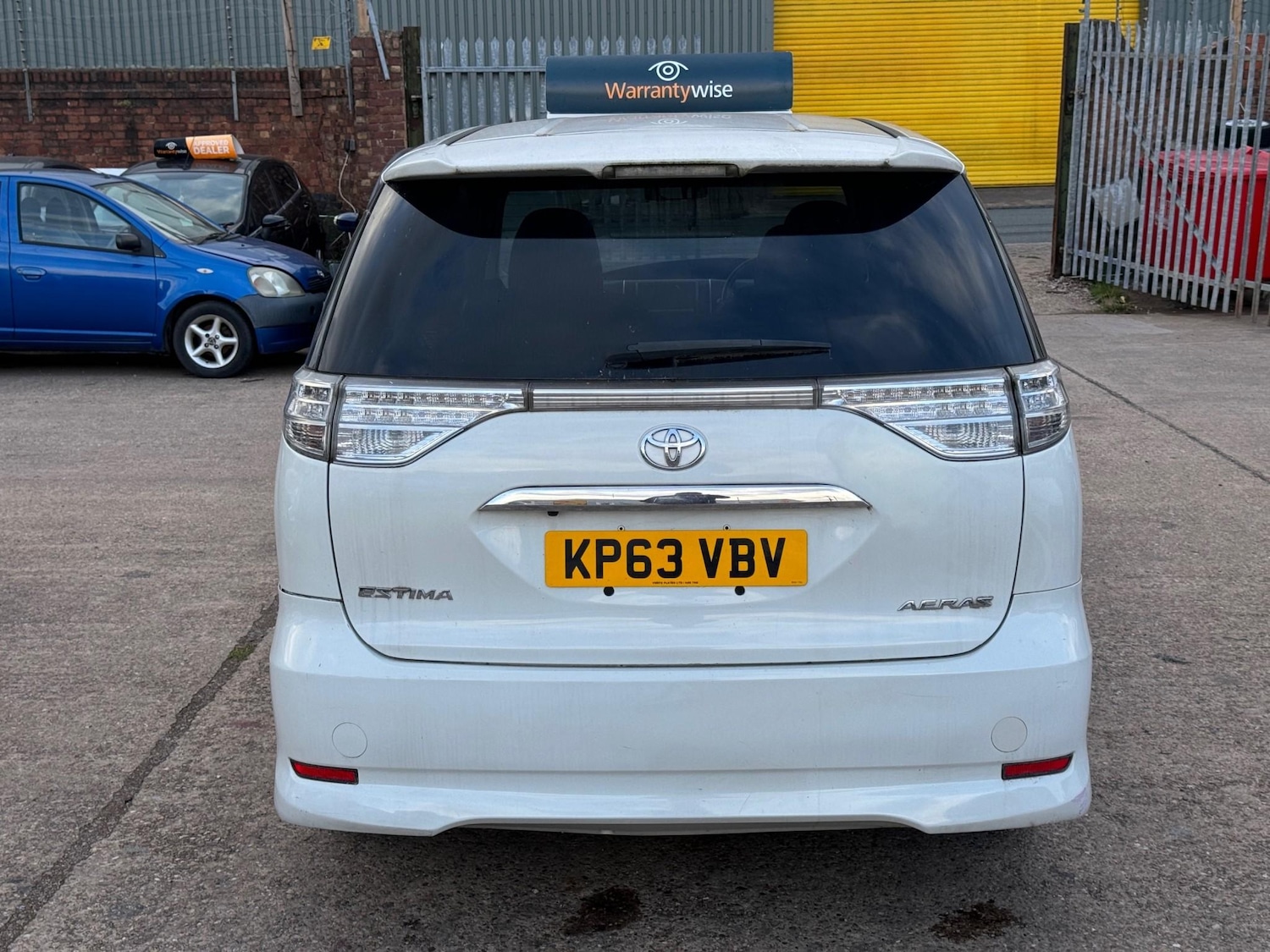 Used Toyota Estima 2024 for sale - 76092312: Photo 8