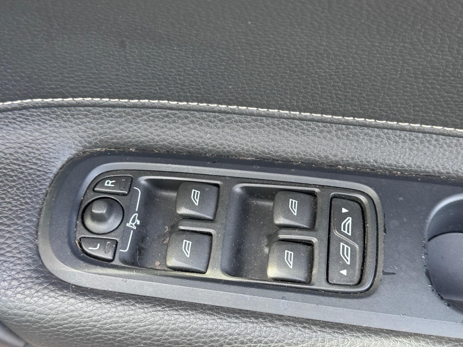 Used Volvo C70 2010 for sale - 77557272: Photo 14