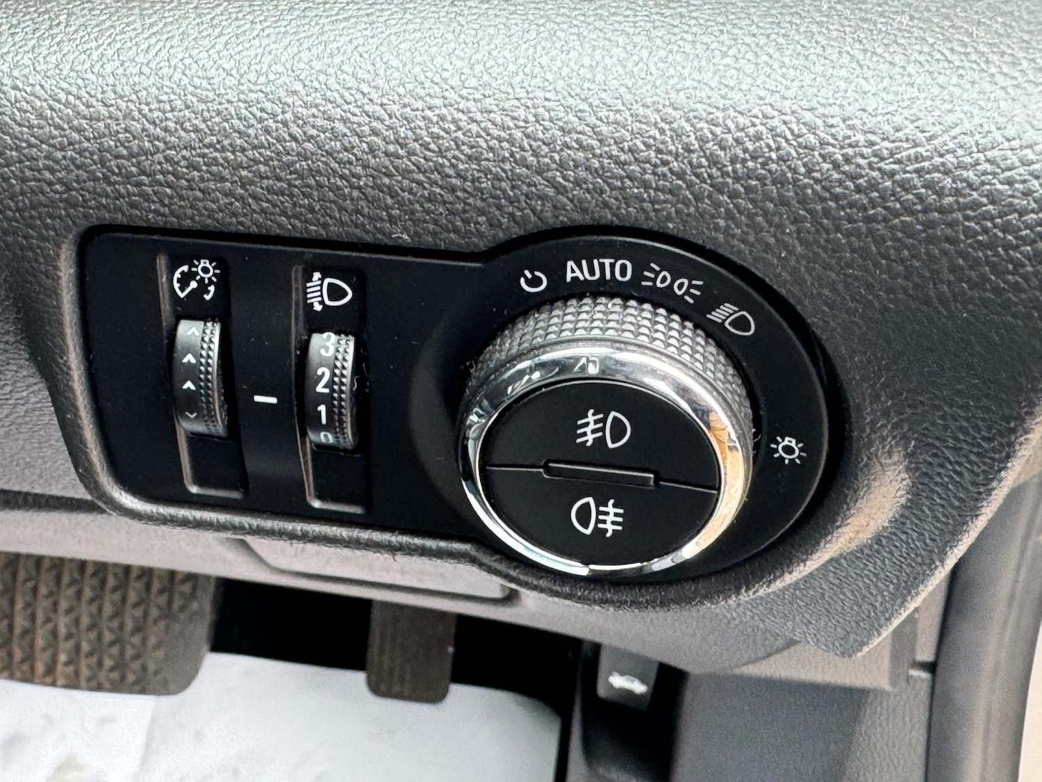 Used Vauxhall Astra 2012 for sale - 76202058: Photo 13