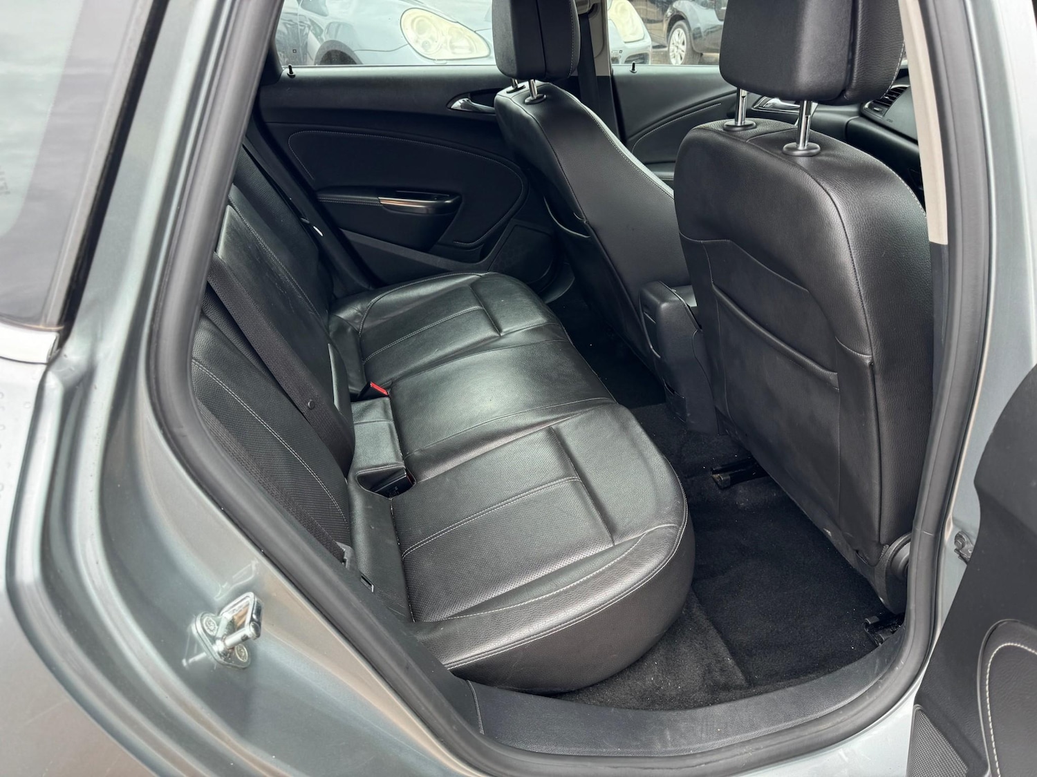 Used Vauxhall Astra 2012 for sale - 76202058: Photo 26