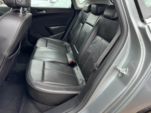 Used Vauxhall Astra 2012 for sale - 76202058: Photo 27