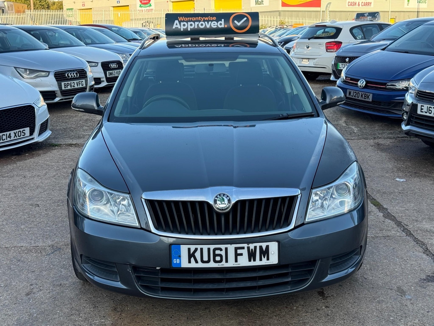 Used Skoda Octavia 2011 for sale - 76302990: Photo 2