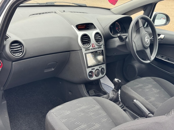 Used Vauxhall Corsa 2015 for sale - 76146853: Photo 17
