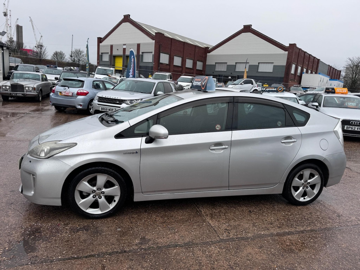Used Toyota Prius 2020 for sale - 76985507: Photo 4