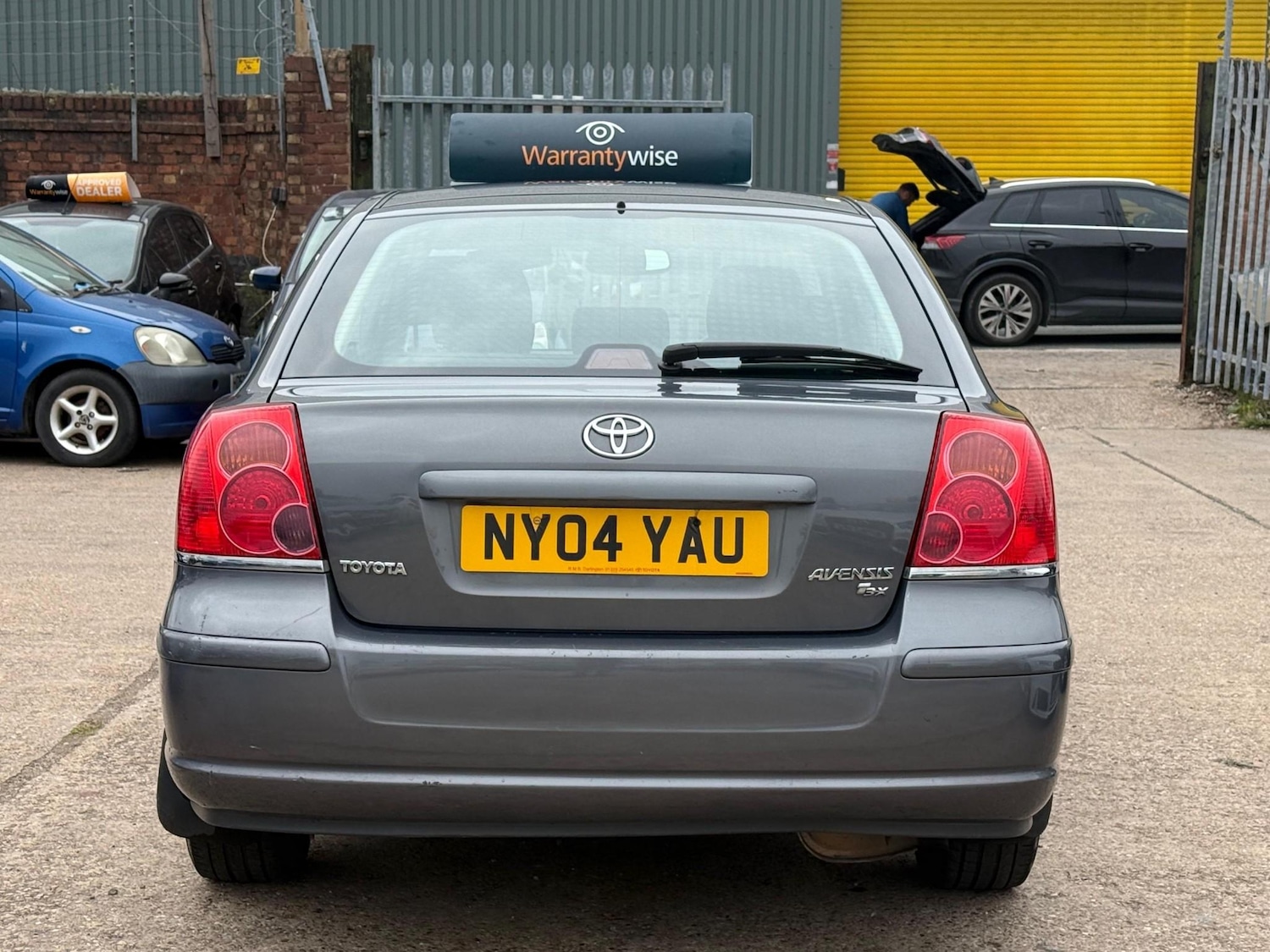 Used Toyota Avensis 2004 for sale - 76092311: Photo 8