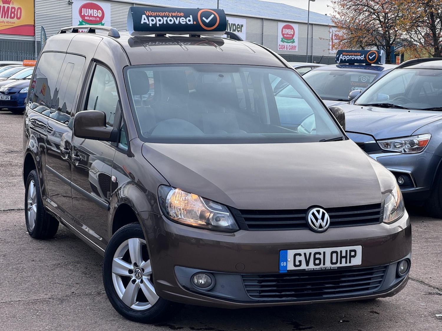 Used Volkswagen Caddy Maxi Life 2011 for sale - 76494995: Photo 1