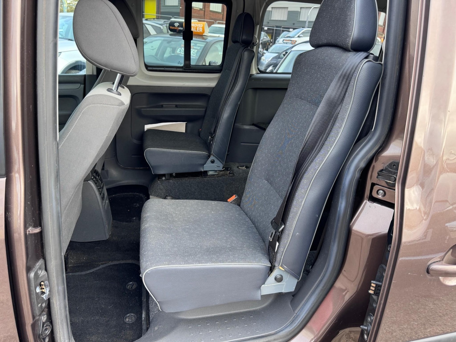 Used Volkswagen Caddy Maxi Life 2011 for sale - 76494995: Photo 20