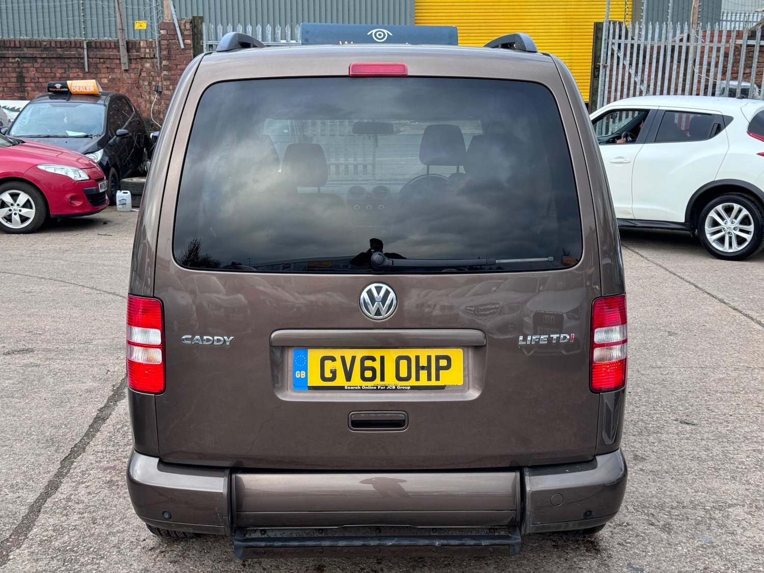Used Volkswagen Caddy Maxi Life 2011 for sale - 76494995: Photo 23