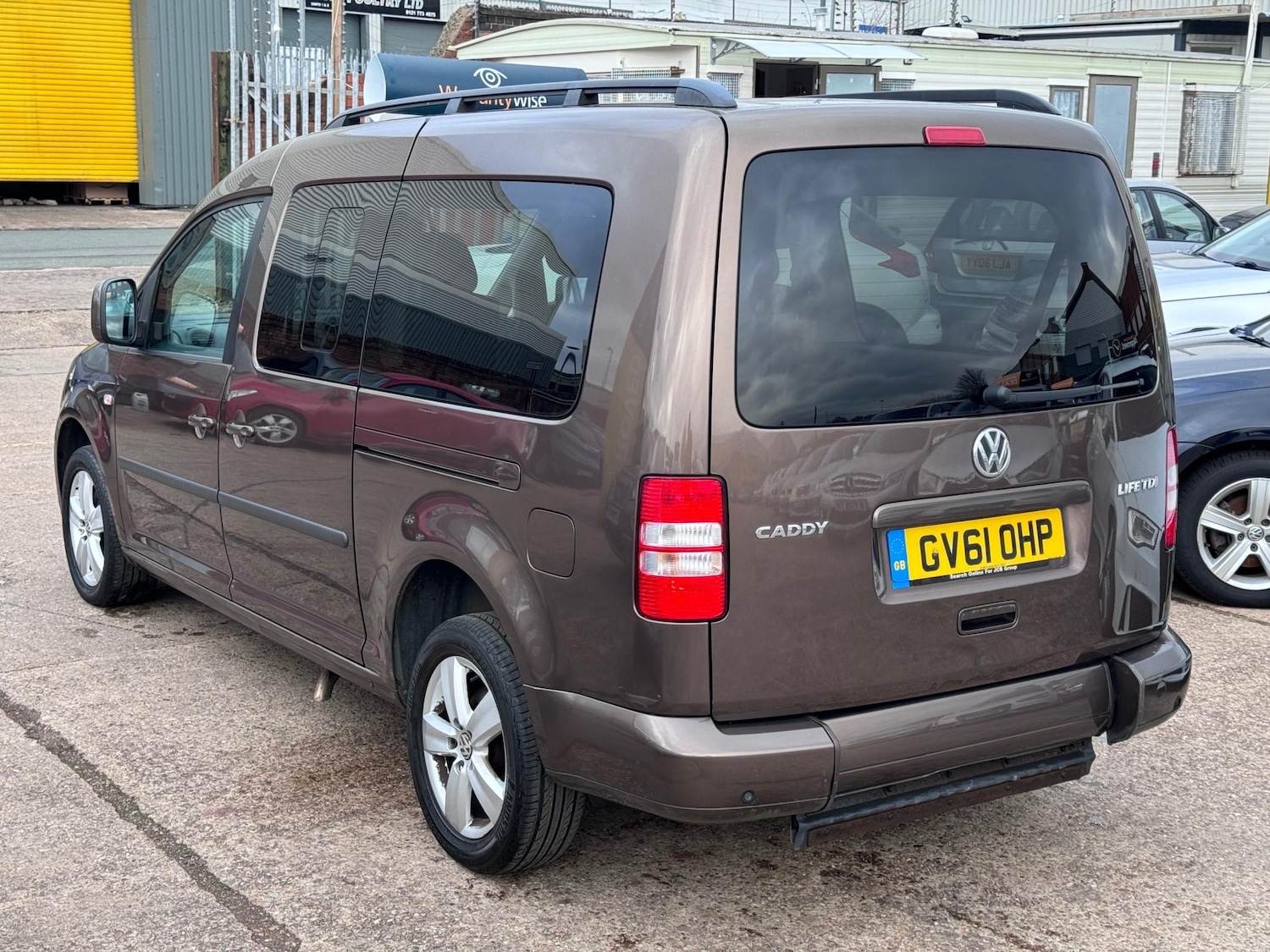 Used Volkswagen Caddy Maxi Life 2011 for sale - 76494995: Photo 24