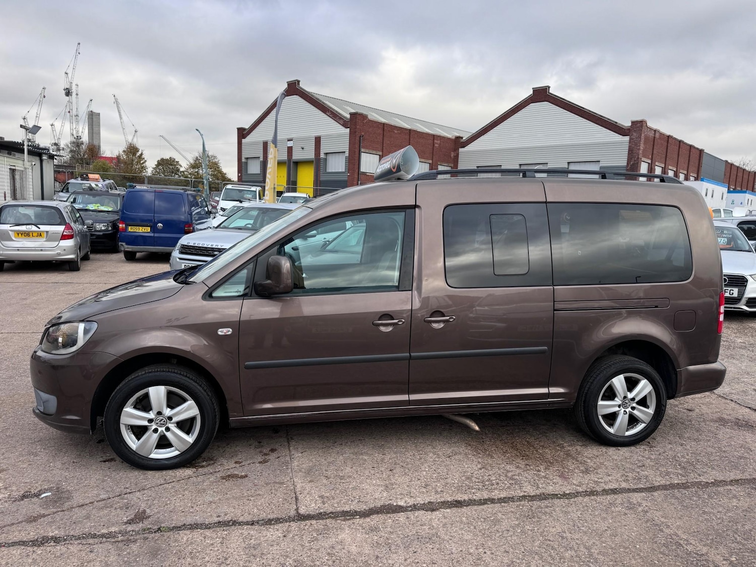 Used Volkswagen Caddy Maxi Life 2011 for sale - 76494995: Photo 28