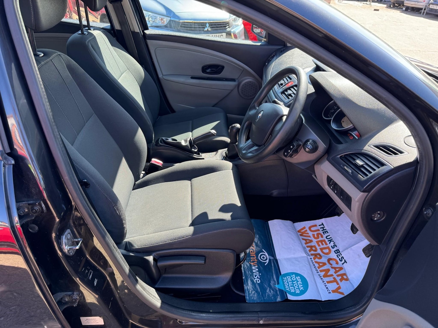 Used Renault Megane 2010 for sale - 76278701: Photo 15