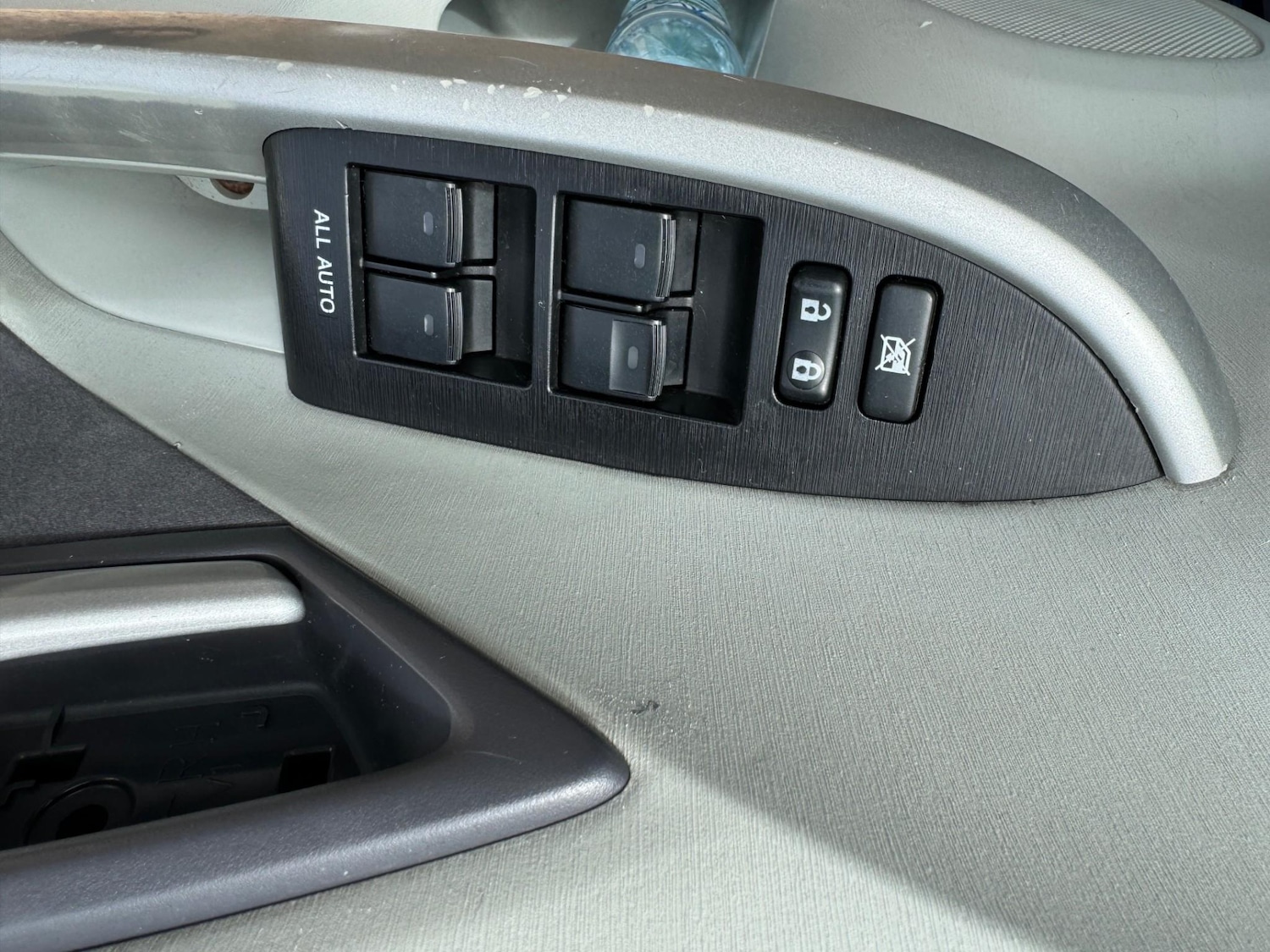 Used Toyota Prius 2012 for sale - 76266204: Photo 12