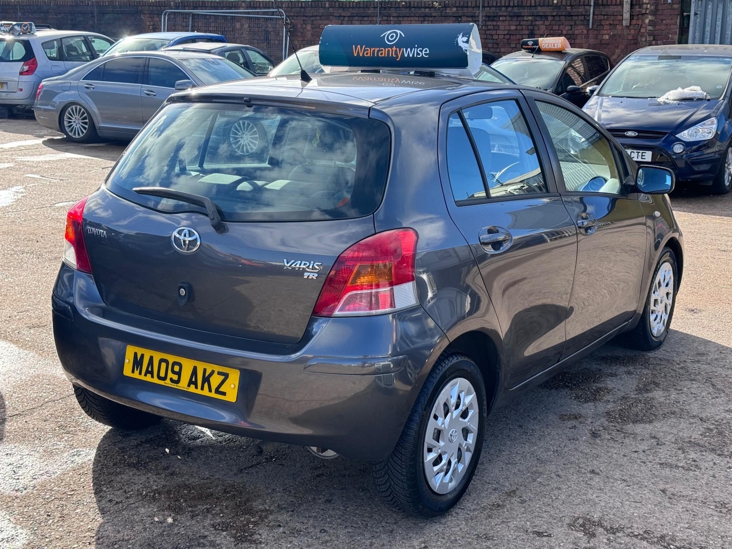 Used Toyota Yaris 2009 for sale - 76362973: Photo 19