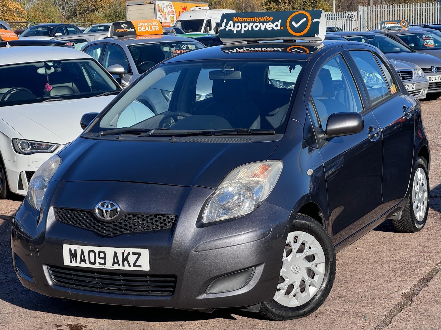 Used Toyota Yaris 2009 for sale - 76362973: Photo 2