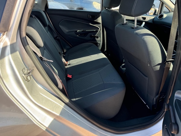 Used Ford Fiesta 2010 for sale - 75194064: Photo 25