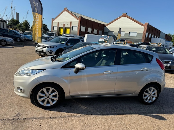 Used Ford Fiesta 2010 for sale - 75194064: Photo 9
