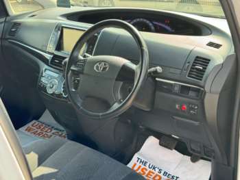 Used Toyota Estima  for sale - 74745911: Photo
