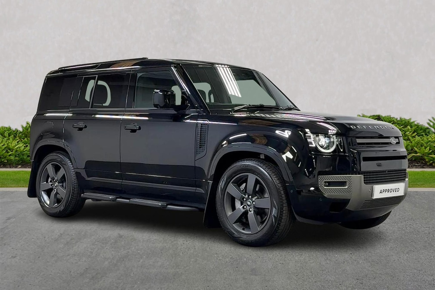 Used Land Rover Defender 2025 for sale - 76492432: Photo 1
